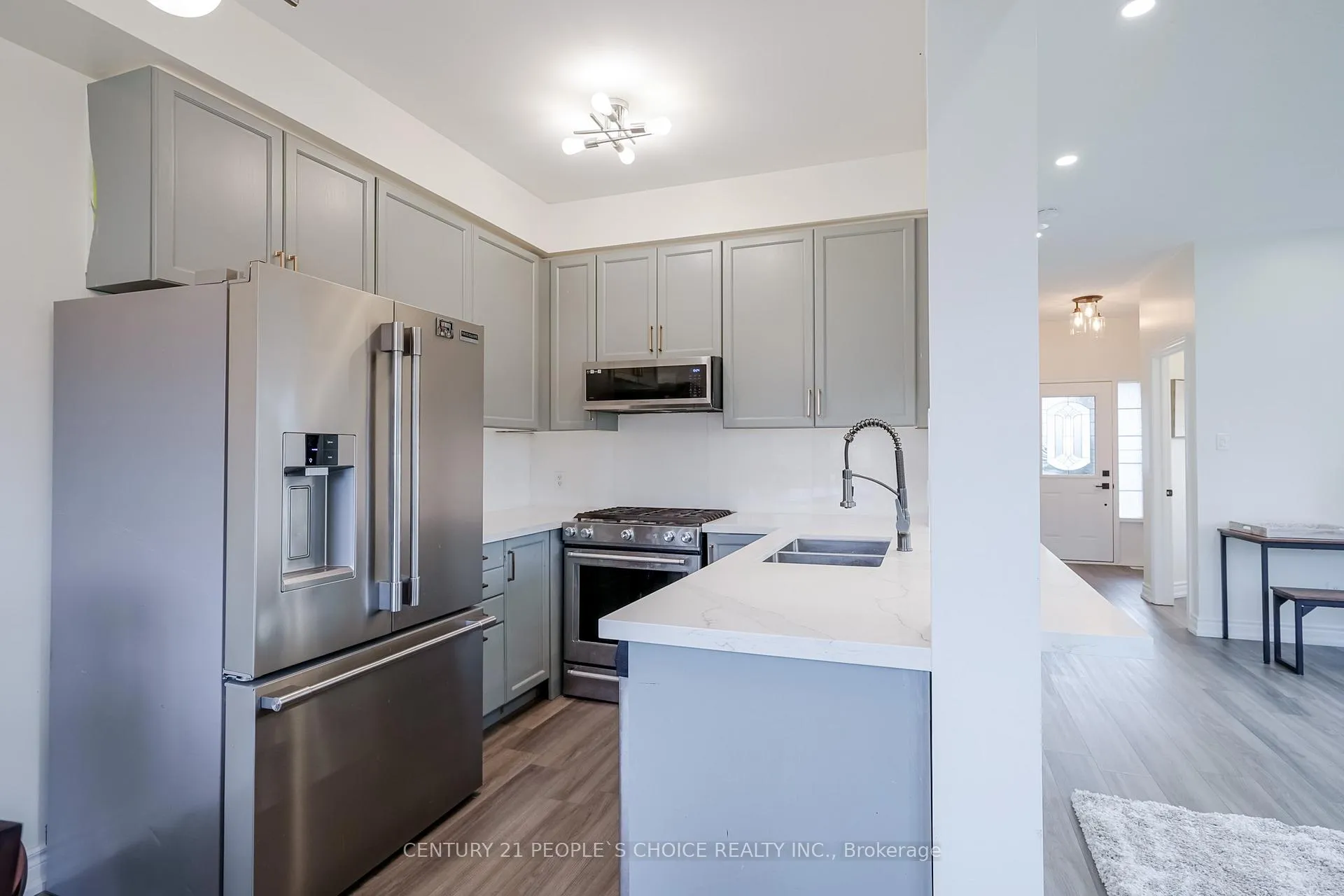 Photo 13 of 38 Taft Place, Clarington, Bowmanville — HOMEH
