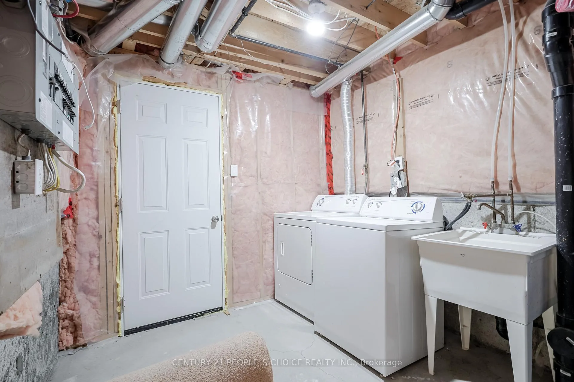 Photo 38 of 38 Taft Place, Clarington, Bowmanville — HOMEH