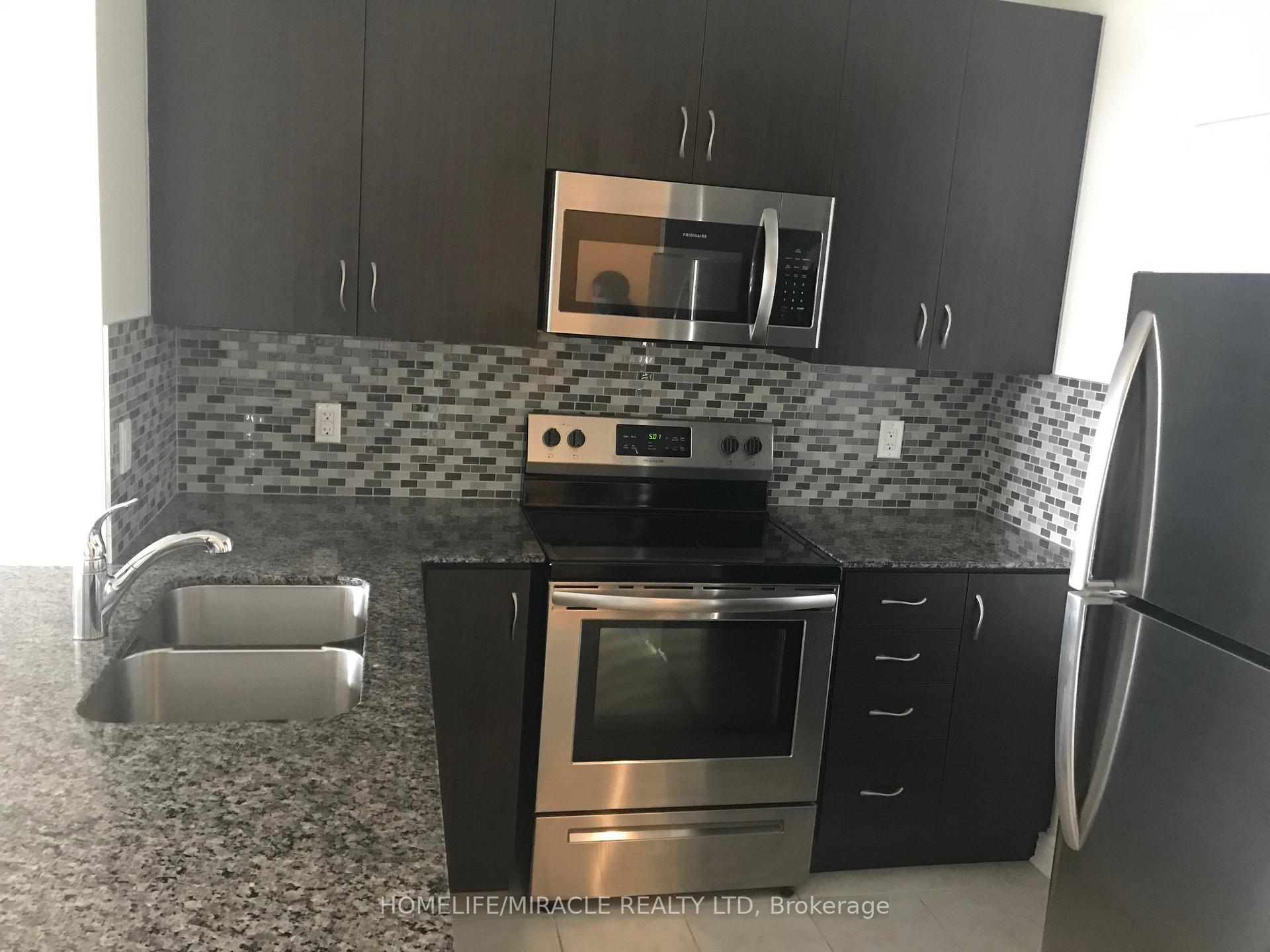 Photo 4 of Unit 405, 7325 Markham Road, Markham, Cedarwood — HOMEH