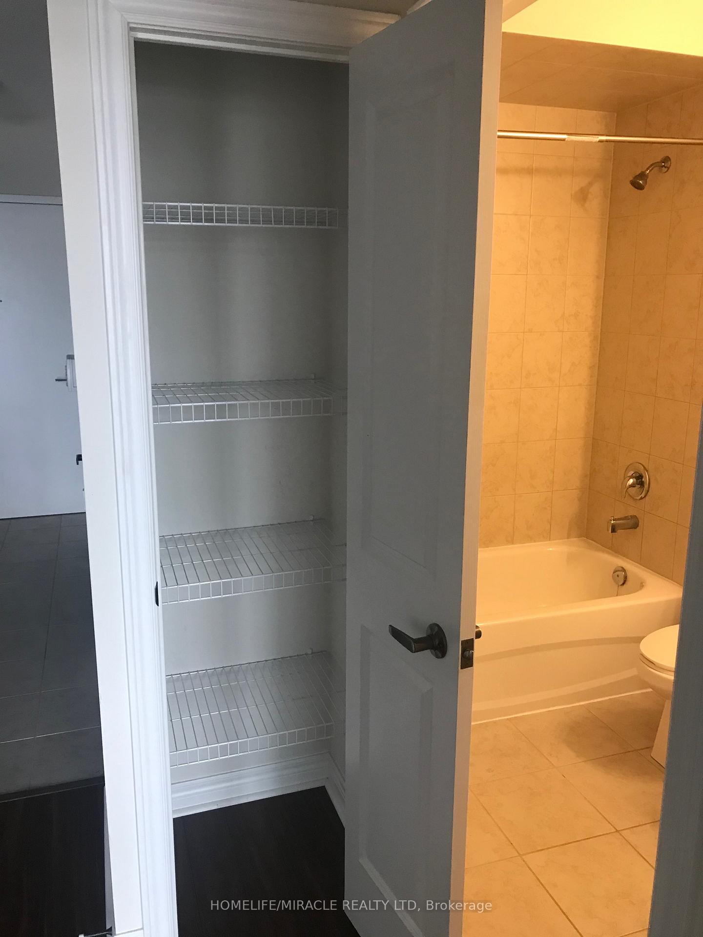 Photo 12 of Unit 405, 7325 Markham Road, Markham, Cedarwood — HOMEH