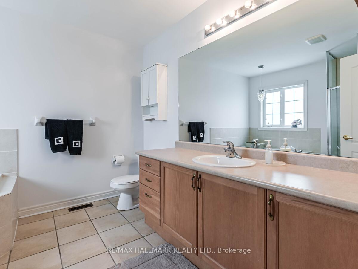 Photo 11 of 231 Kirkvalley Crescent, Aurora, Bayview Wellington — HOMEH