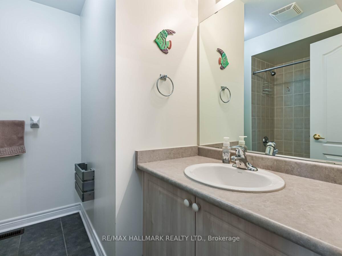Photo 16 of 231 Kirkvalley Crescent, Aurora, Bayview Wellington — HOMEH