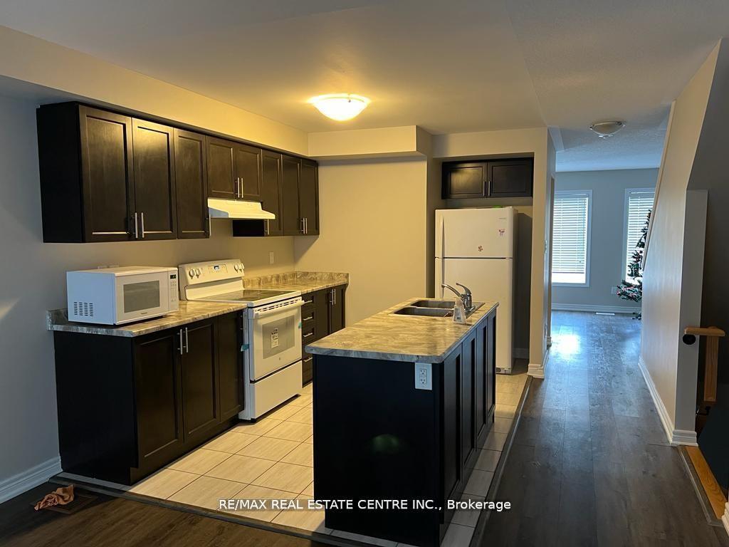 Photo 4 of 630 Linden Drive E, Cambridge, Preston Heights — HOMEH