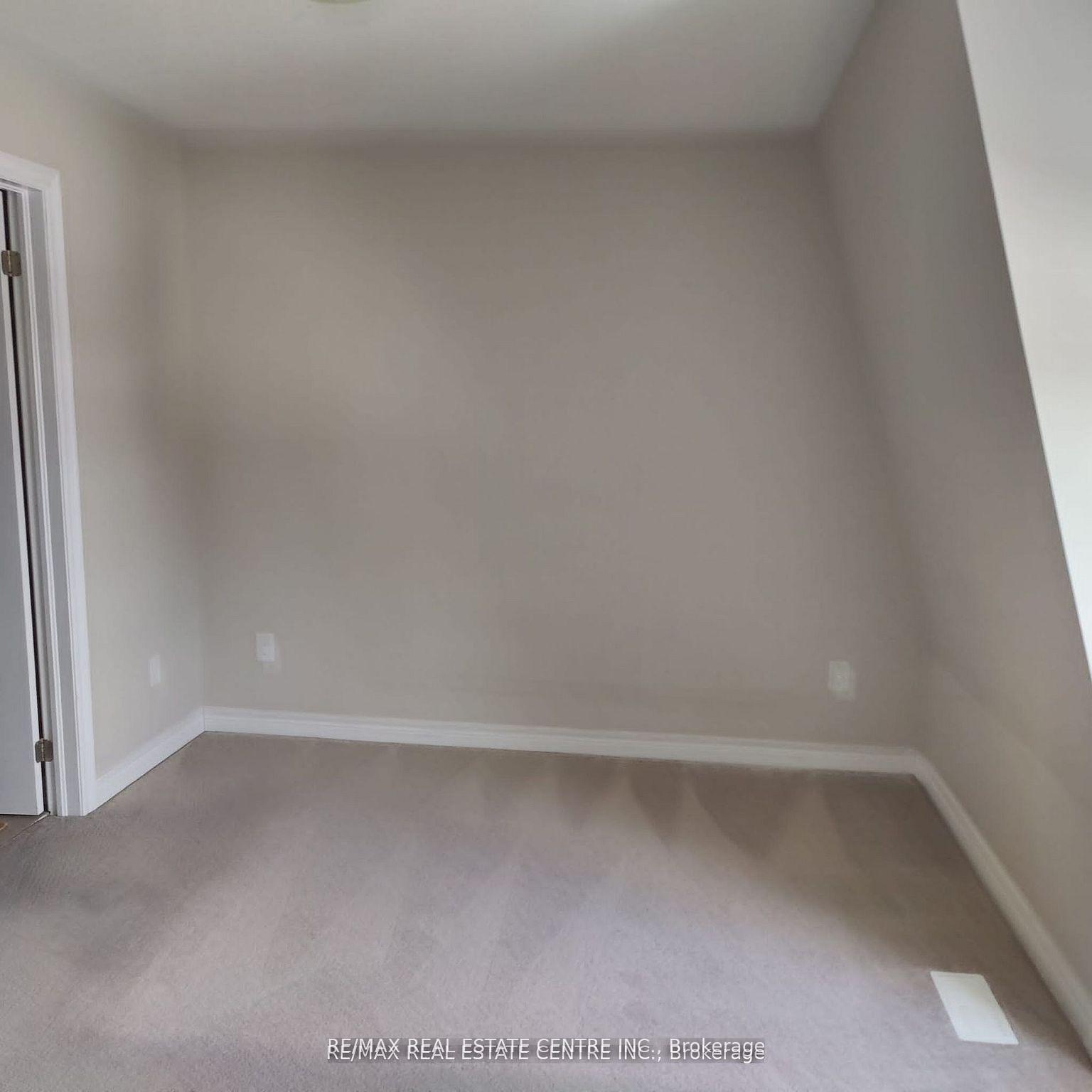 Photo 10 of 630 Linden Drive E, Cambridge, Preston Heights — HOMEH