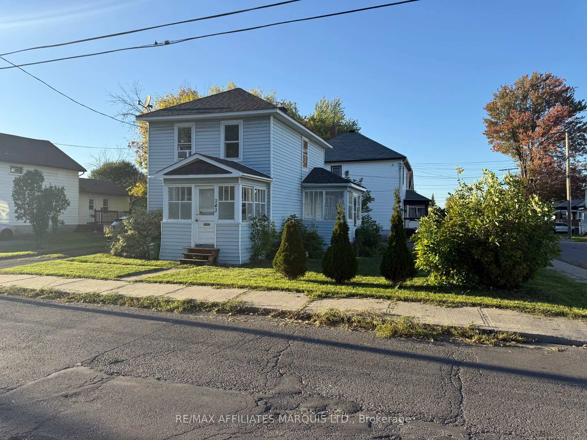 Photo 3 of 343 Sixth Street E, Cornwall — HOMEH