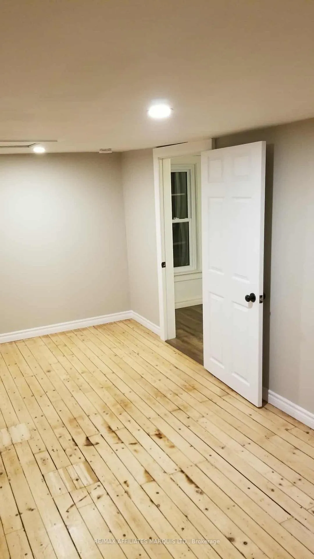 Photo 17 of 343 Sixth Street E, Cornwall — HOMEH