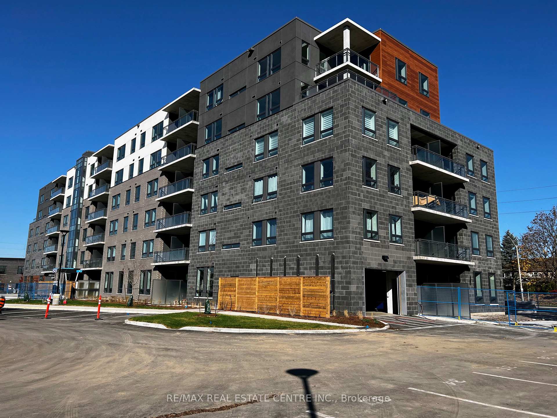 Front of Unit 614, 26 Lowes Road W