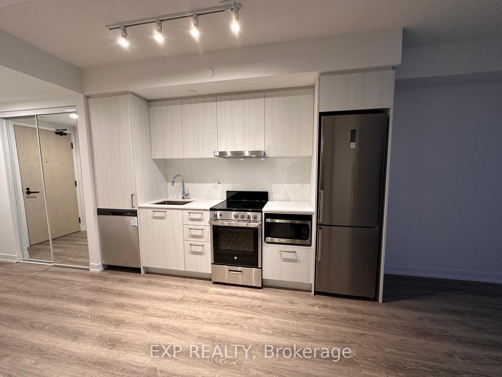 Photo 3 of Unit 708, 195 Commerce Street, Vaughan, Vaughan Corporate Centre — HOMEH