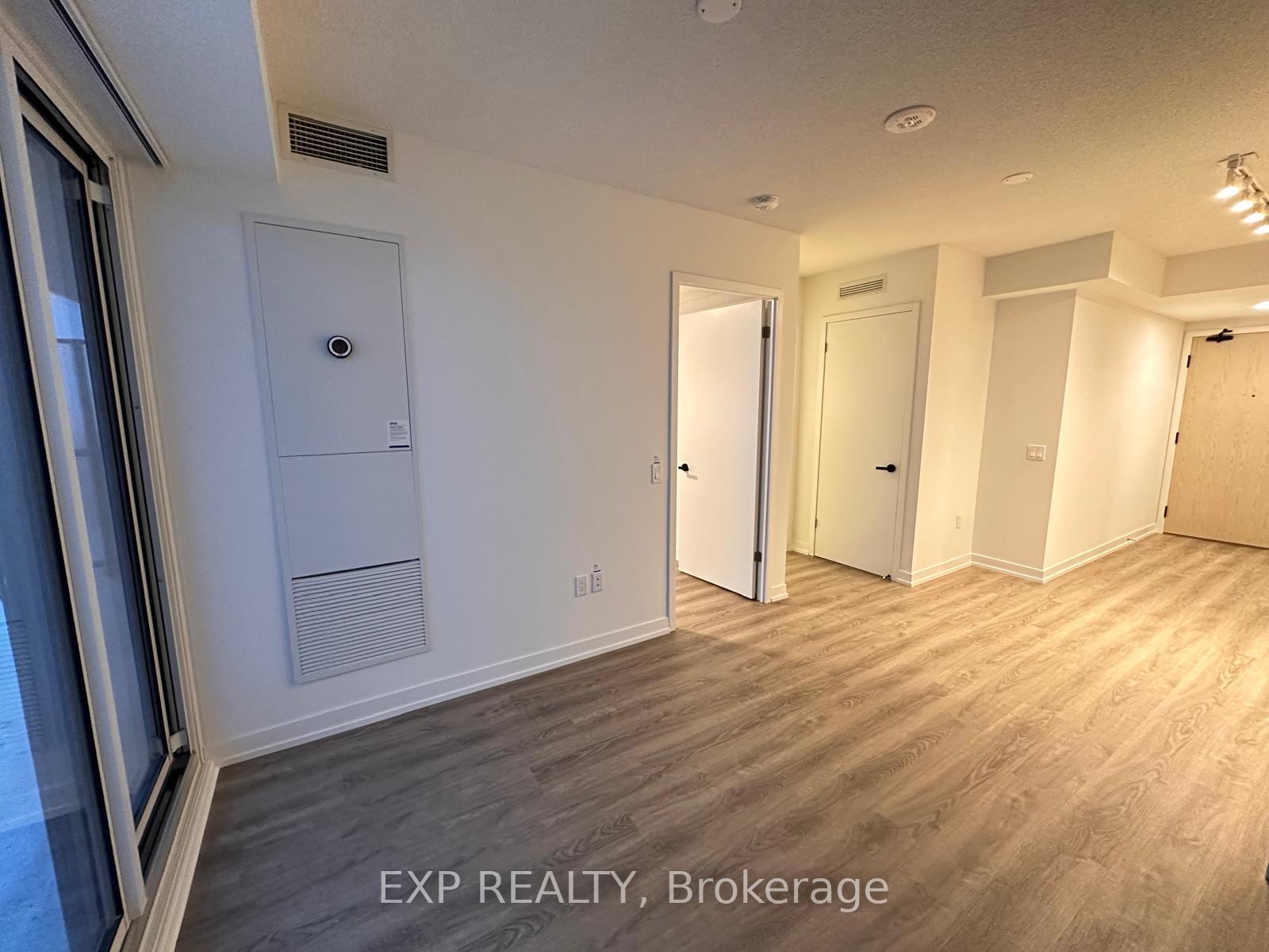 Photo 7 of Unit 708, 195 Commerce Street, Vaughan, Vaughan Corporate Centre — HOMEH