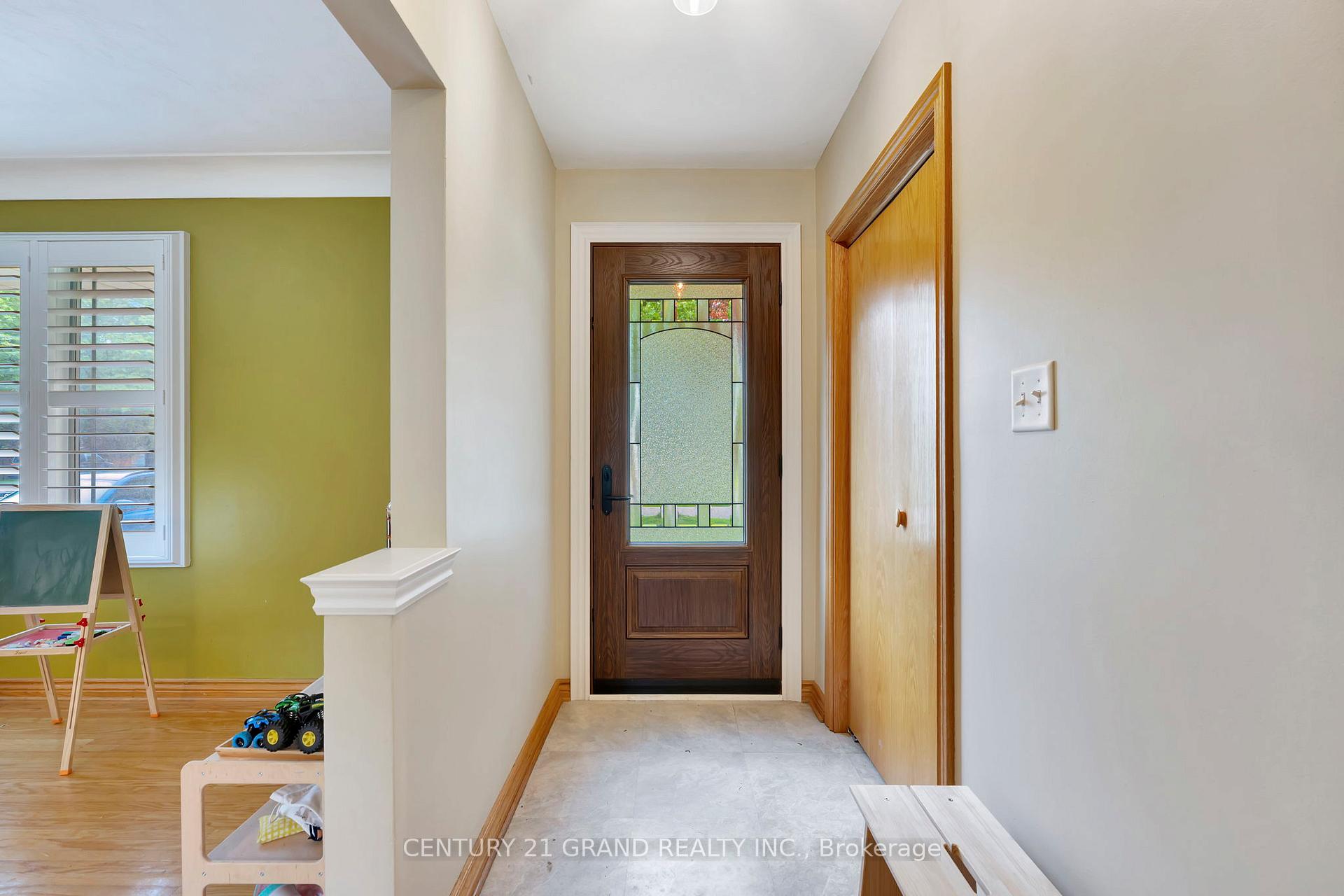 Photo 8 of 38 Hickery Place, Brant, Brantford Twp — HOMEH