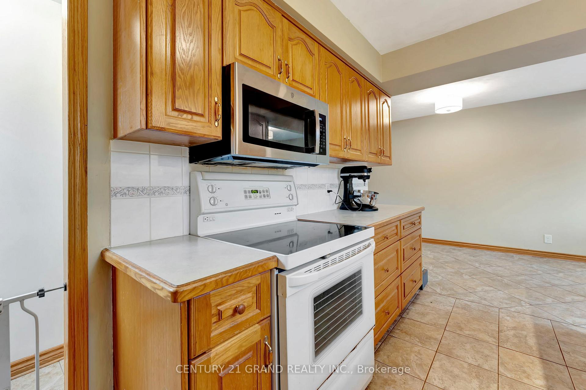 Photo 15 of 38 Hickery Place, Brant, Brantford Twp — HOMEH