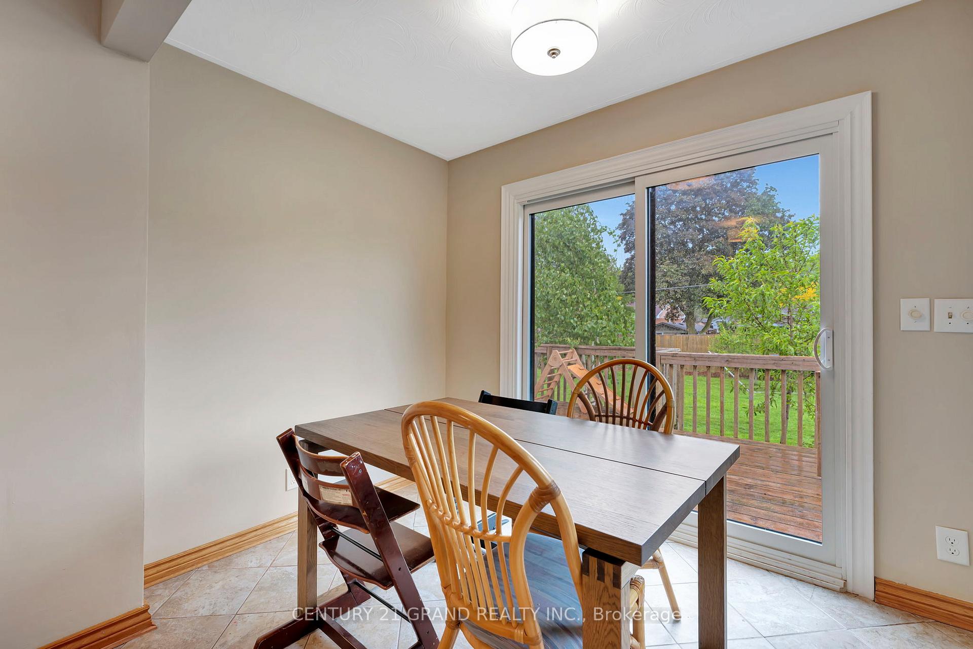 Photo 17 of 38 Hickery Place, Brant, Brantford Twp — HOMEH