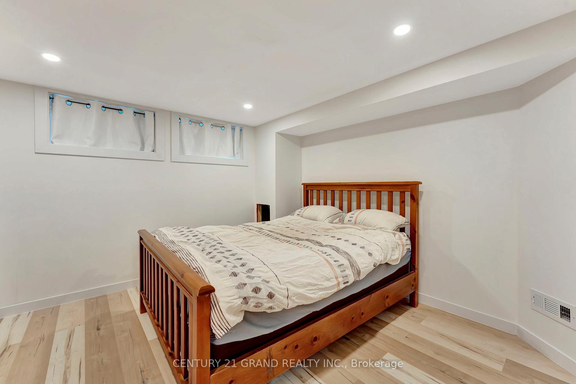 Photo 24 of 38 Hickery Place, Brant, Brantford Twp — HOMEH