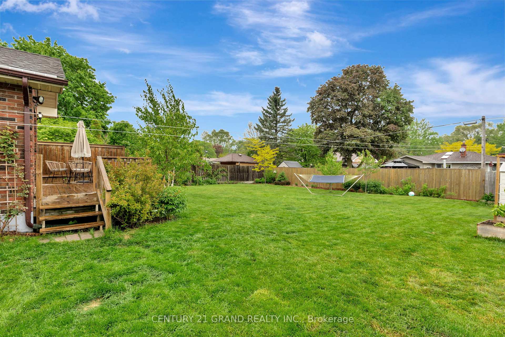 Photo 26 of 38 Hickery Place, Brant, Brantford Twp — HOMEH
