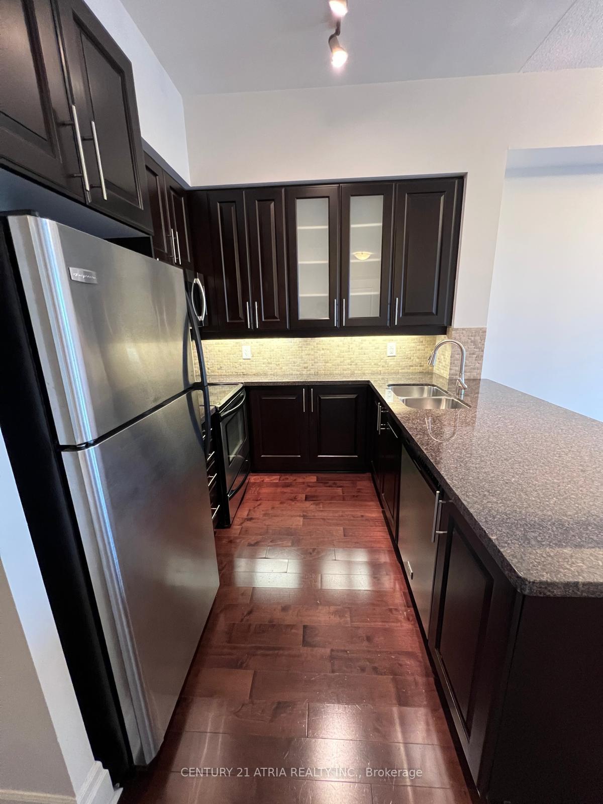 Photo 4 of Unit 904, 1 Upper Duke Crescent, Markham, Unionville — HOMEH