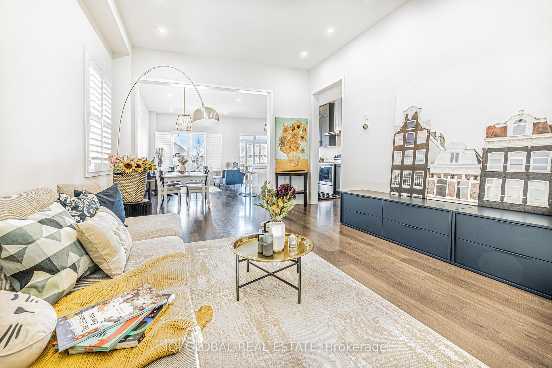 Photo 5 of 50 Elyse Court, Aurora, Bayview Northeast — HOMEH
