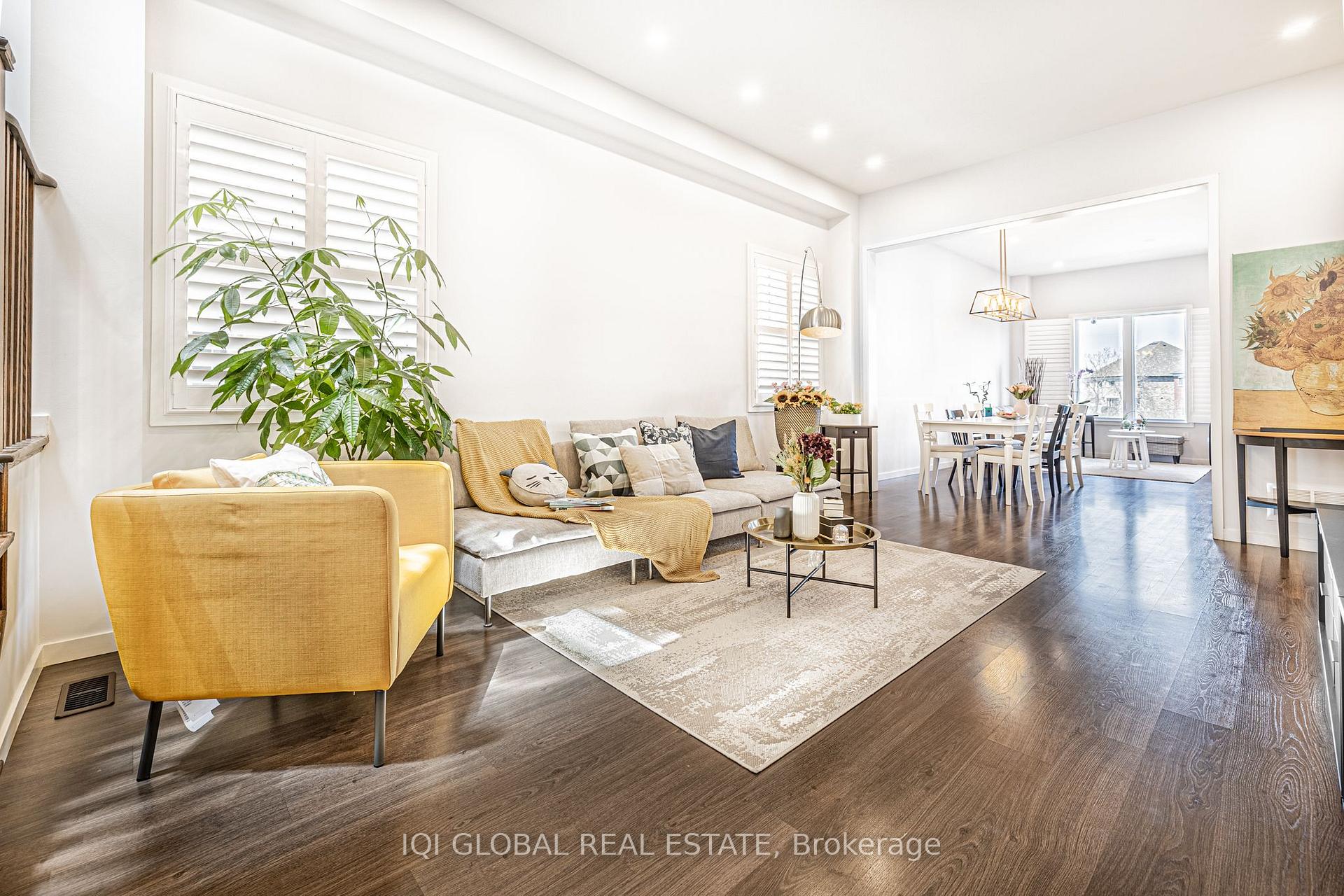 Photo 6 of 50 Elyse Court, Aurora, Bayview Northeast — HOMEH