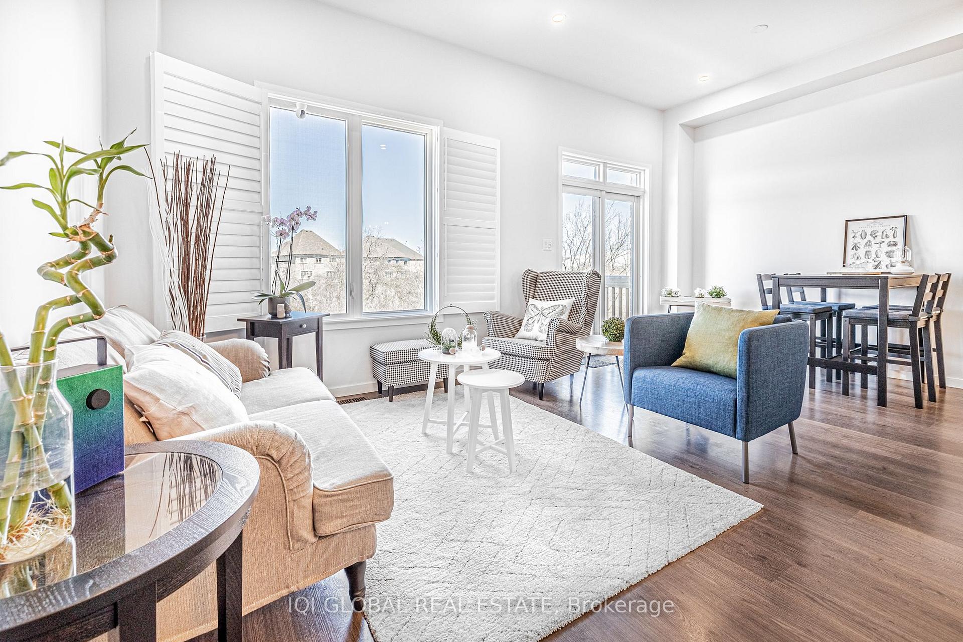 Photo 14 of 50 Elyse Court, Aurora, Bayview Northeast — HOMEH