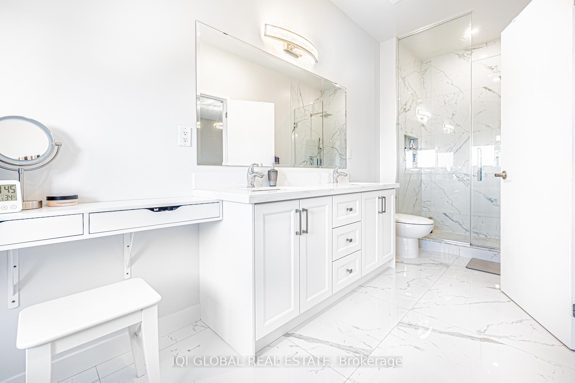 Photo 26 of 50 Elyse Court, Aurora, Bayview Northeast — HOMEH