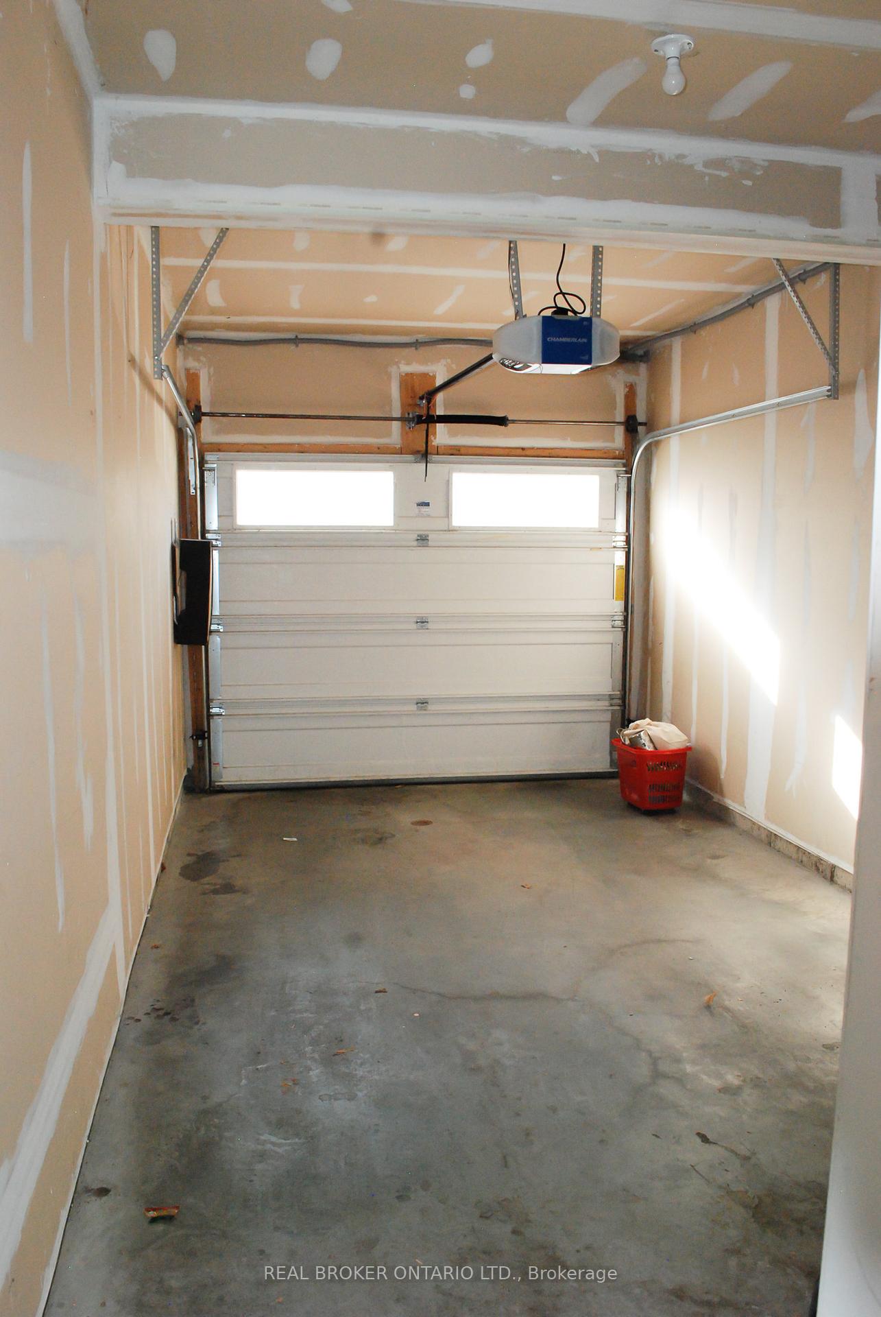 Photo 19 of Unit 5, 231 Max Becker Drive, Kitchener — HOMEH