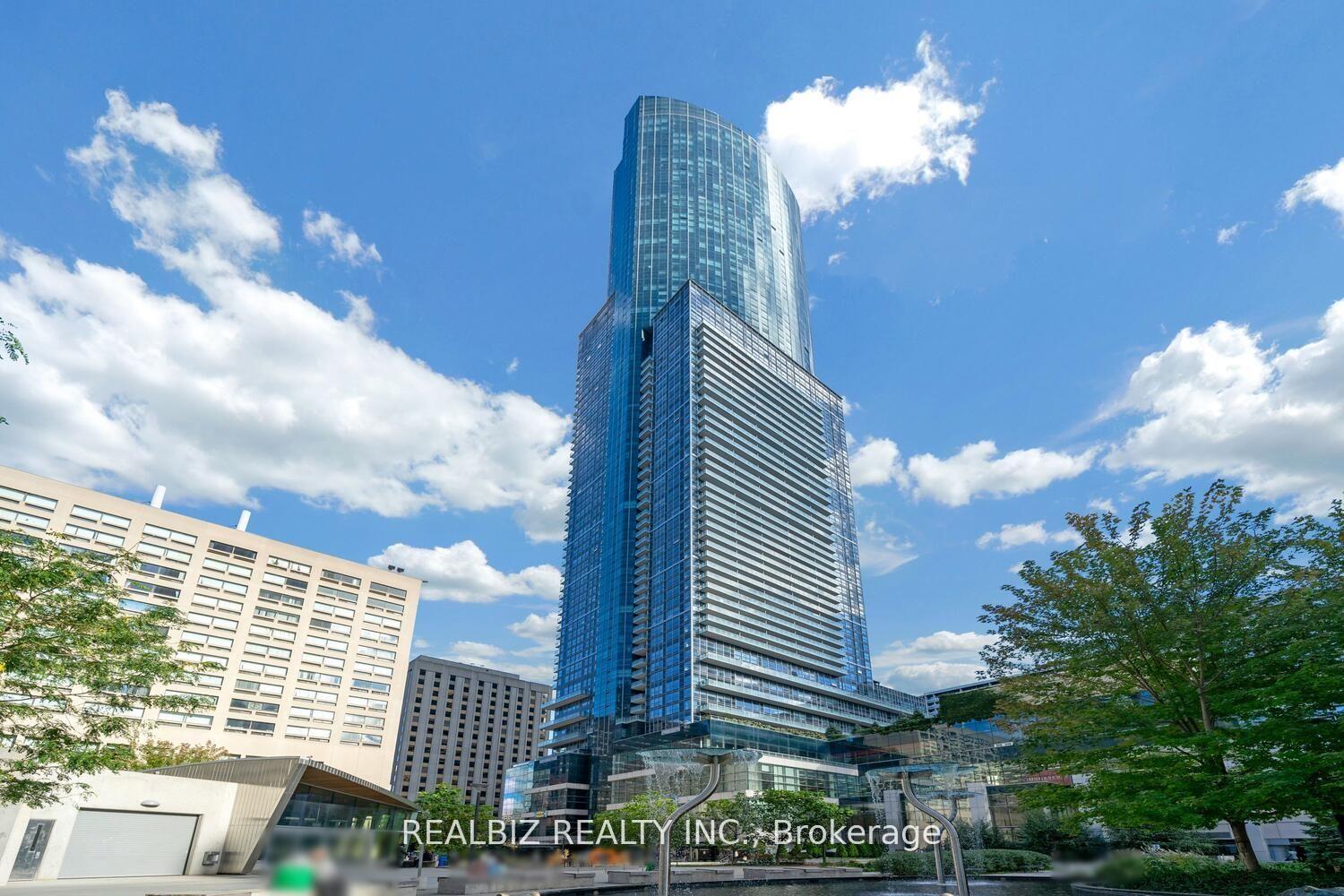 Front of Unit 1516, 386 Yonge Street