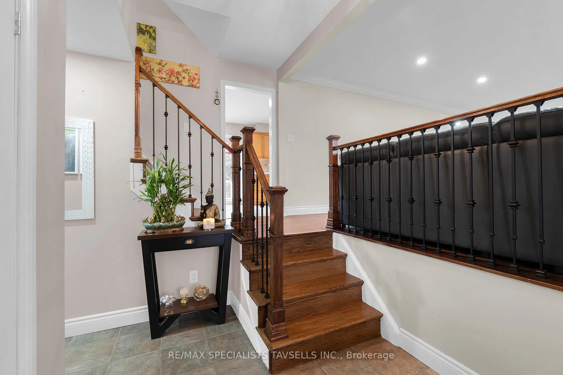 Photo 6 of 1677 Vaughan Drive, Caledon, Caledon Village — HOMEH