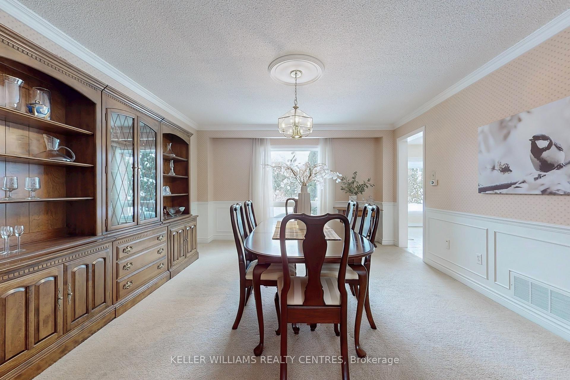 Photo 9 of 32 Petch Crescent, Aurora, Aurora Highlands — HOMEH