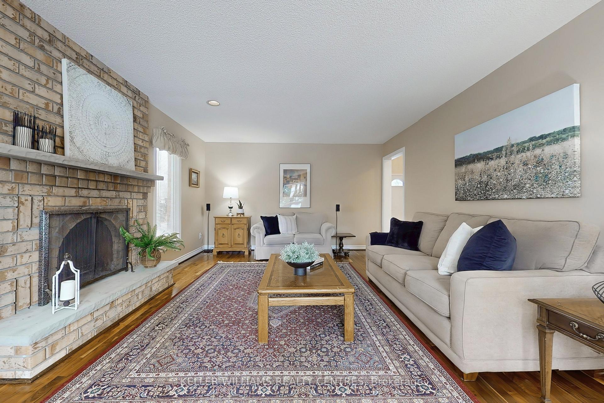 Photo 15 of 32 Petch Crescent, Aurora, Aurora Highlands — HOMEH