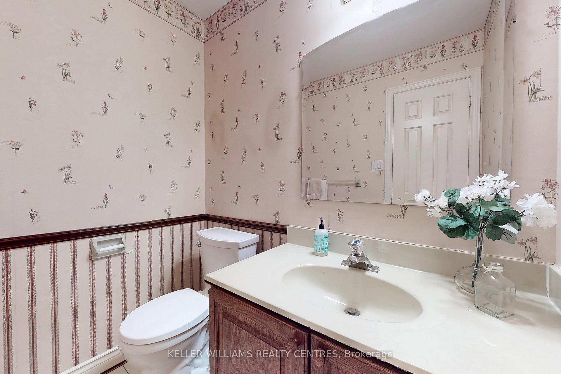 Photo 17 of 32 Petch Crescent, Aurora, Aurora Highlands — HOMEH