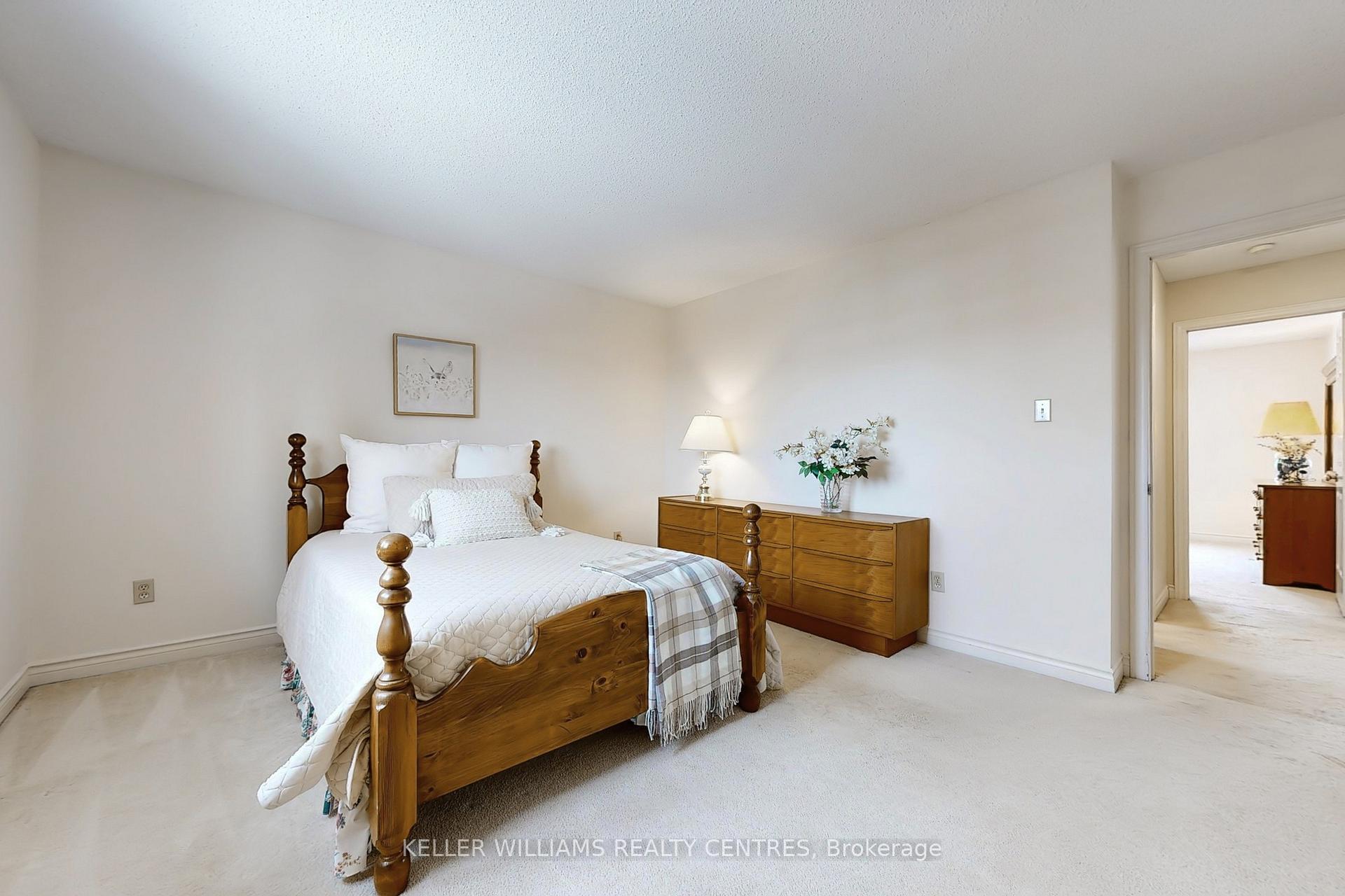 Photo 26 of 32 Petch Crescent, Aurora, Aurora Highlands — HOMEH