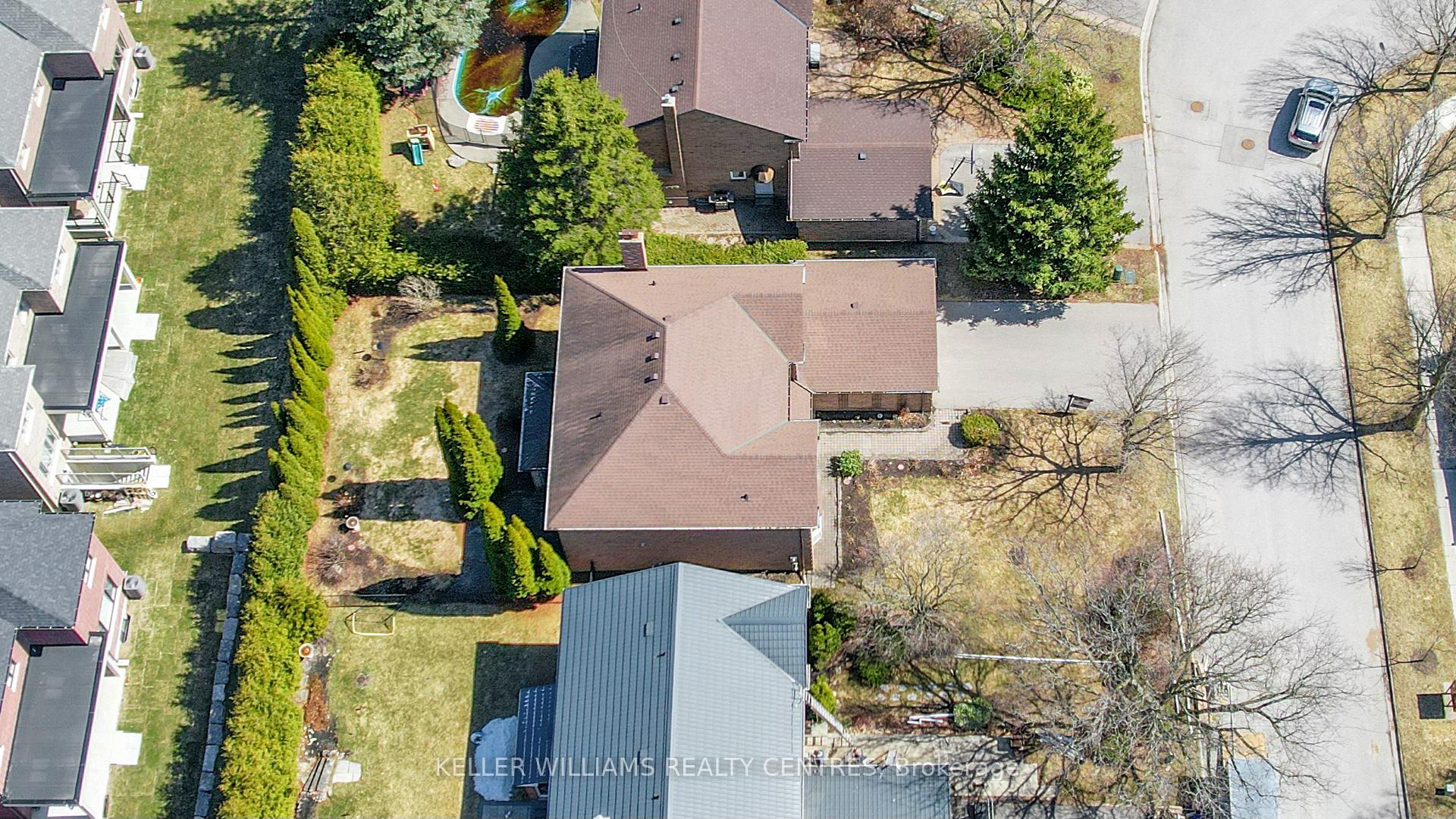 Photo 35 of 32 Petch Crescent, Aurora, Aurora Highlands — HOMEH