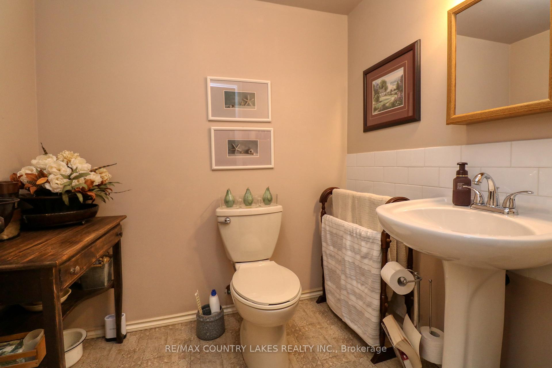 Photo 14 of 86 Beechwood Avenue, Brock, Beaverton — HOMEH