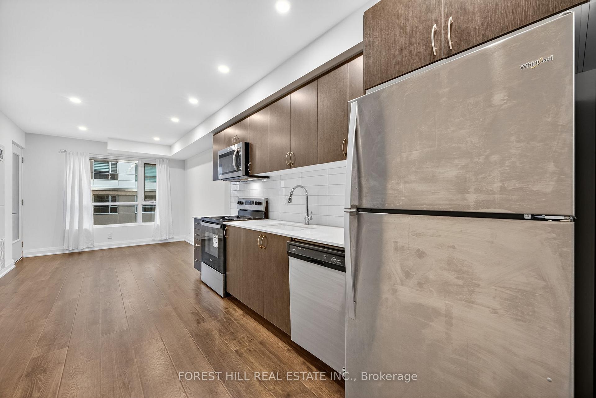 Photo 9 of Unit 305, 58 Lakeside Terrace, Barrie, Little Lake — HOMEH