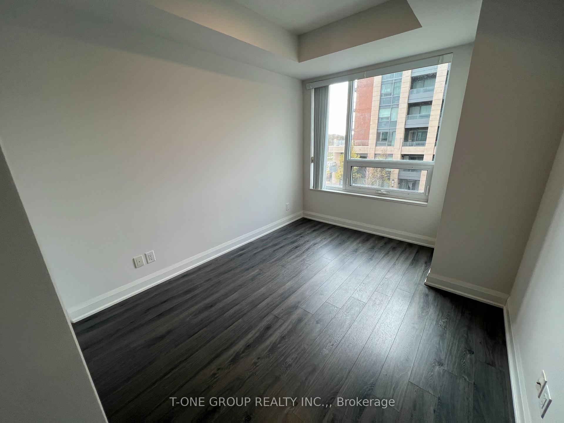 Photo 4 of Unit 309, 1 Uptown Drive, Markham, Unionville — HOMEH
