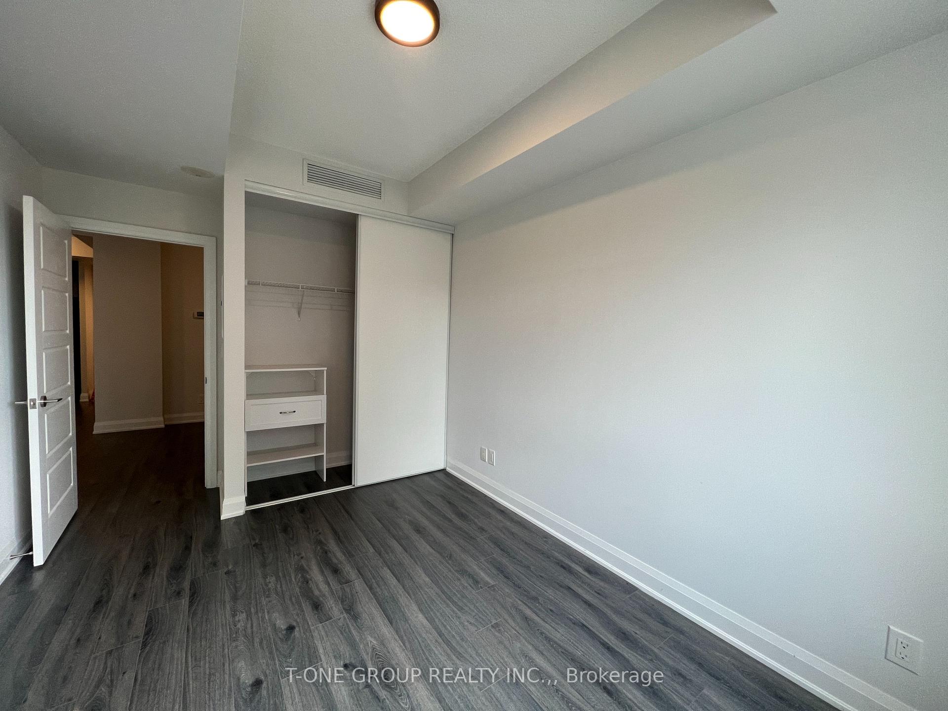 Photo 5 of Unit 309, 1 Uptown Drive, Markham, Unionville — HOMEH