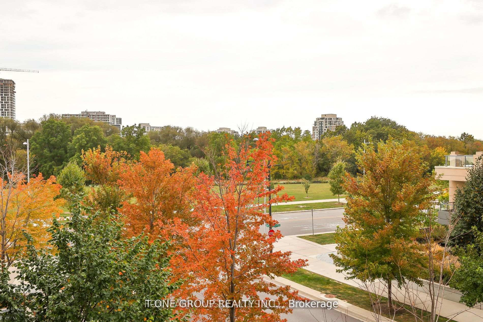 Photo 13 of Unit 309, 1 Uptown Drive, Markham, Unionville — HOMEH