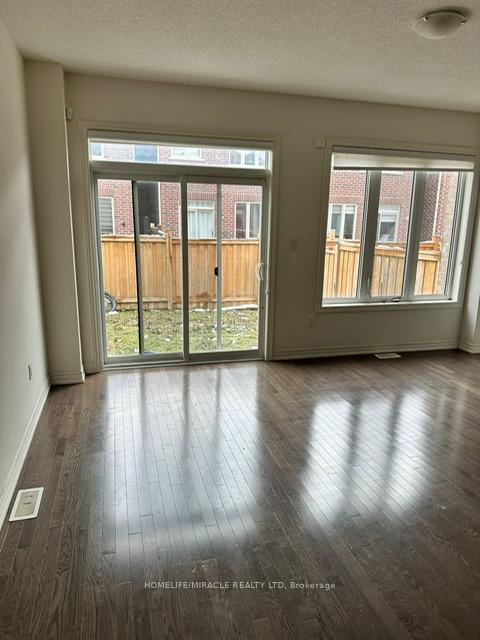 Photo 3 of 91 Adventura Road, Brampton, Northwest Brampton — HOMEH