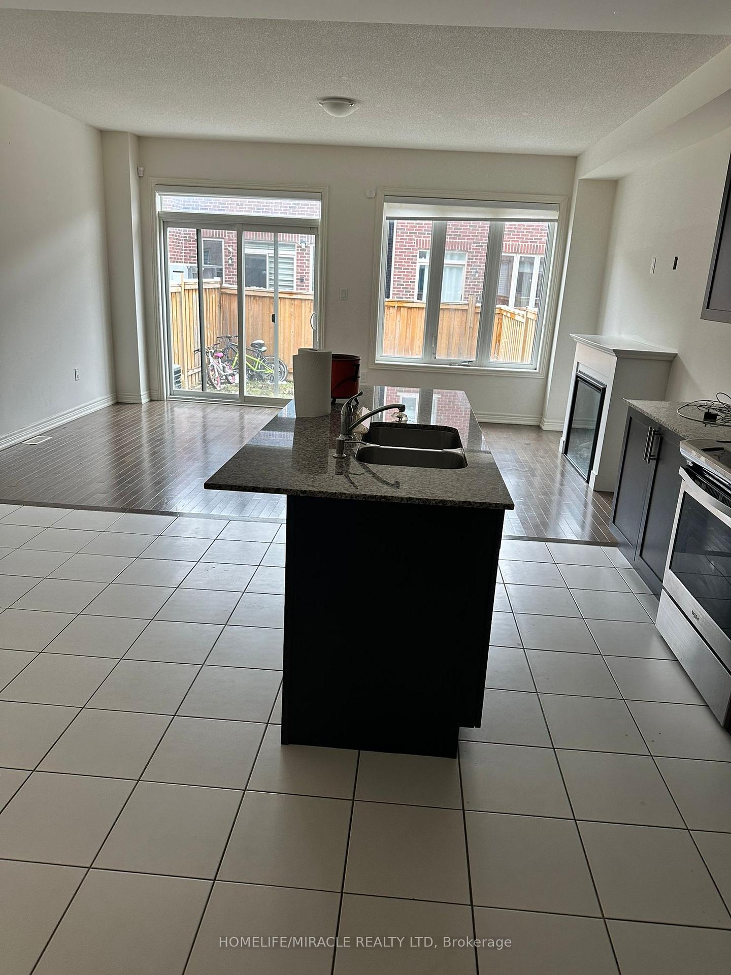 Photo 8 of 91 Adventura Road, Brampton, Northwest Brampton — HOMEH