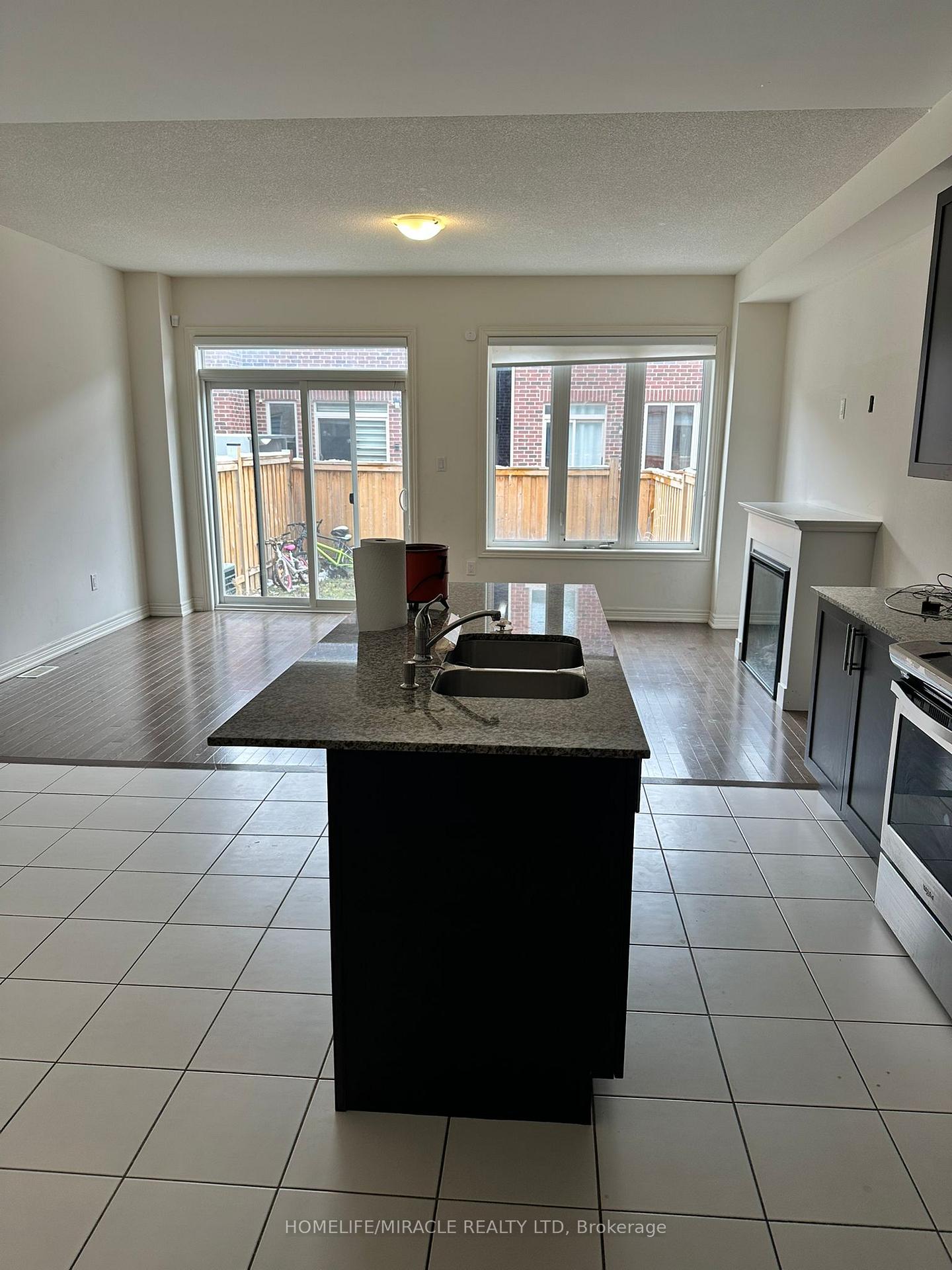 Photo 12 of 91 Adventura Road, Brampton, Northwest Brampton — HOMEH