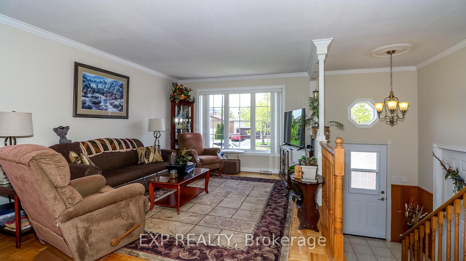 Photo 16 of 13 O'Shaughnessy Crescent, Barrie, Holly — HOMEH