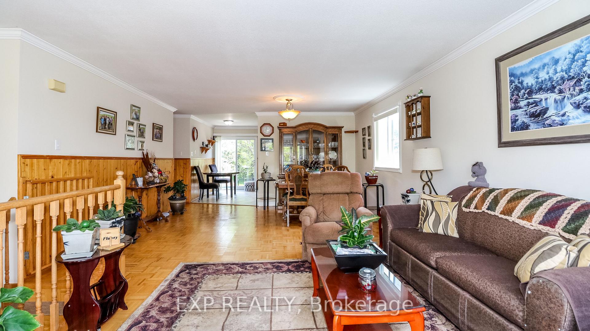 Photo 14 of 13 O'Shaughnessy Crescent, Barrie, Holly — HOMEH