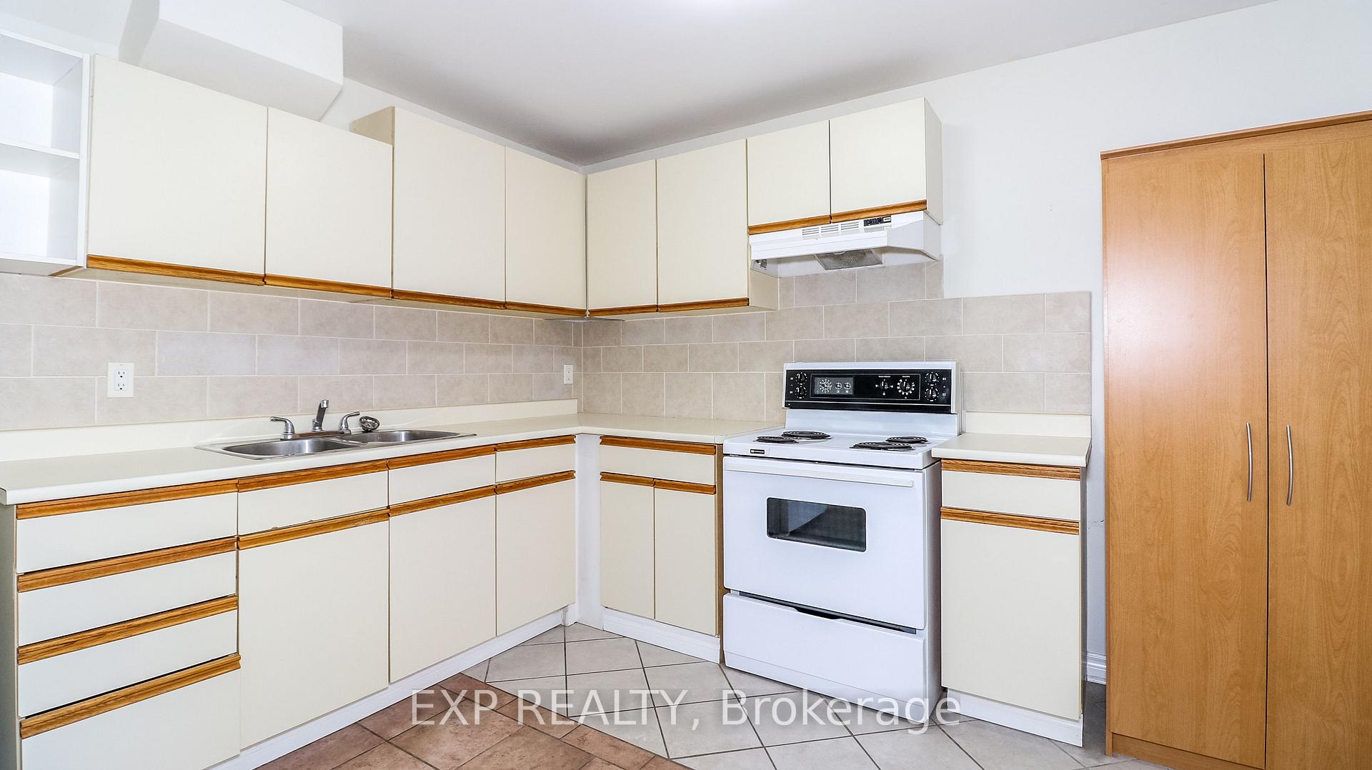 Photo 34 of 13 O'Shaughnessy Crescent, Barrie, Holly — HOMEH