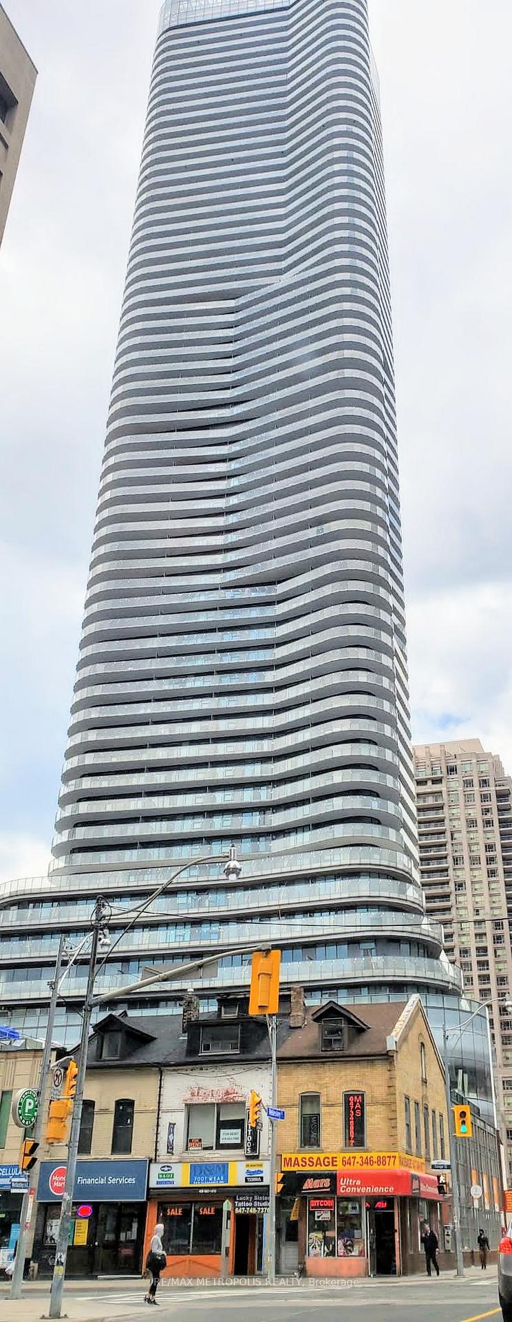 Front of Unit 1412, 11 Wellesley Street W