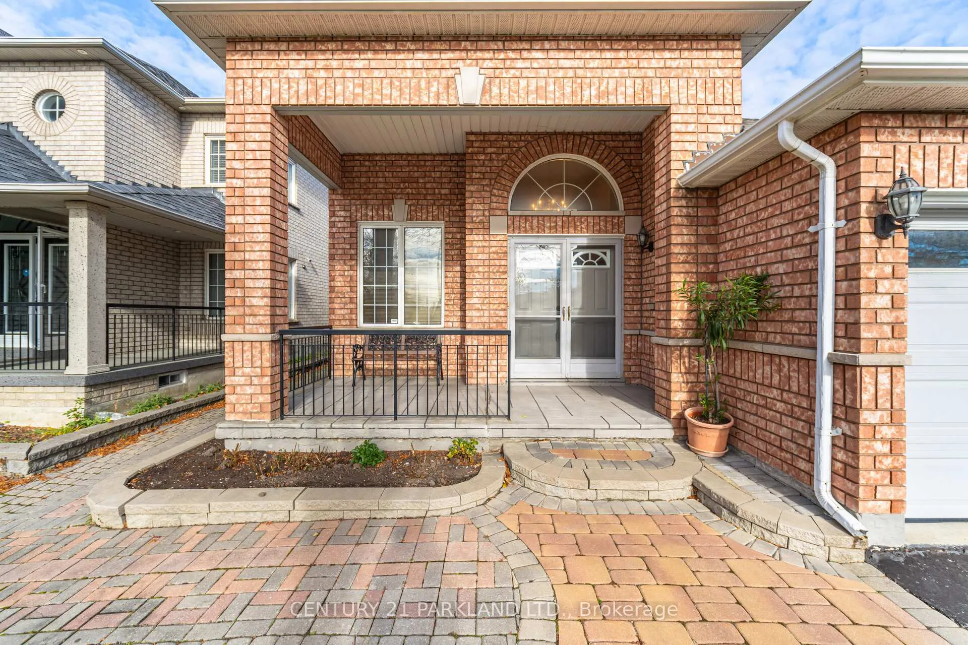 Photo 12 of 101 Cachet Hill Crescent, Vaughan, Sonoma Heights — HOMEH
