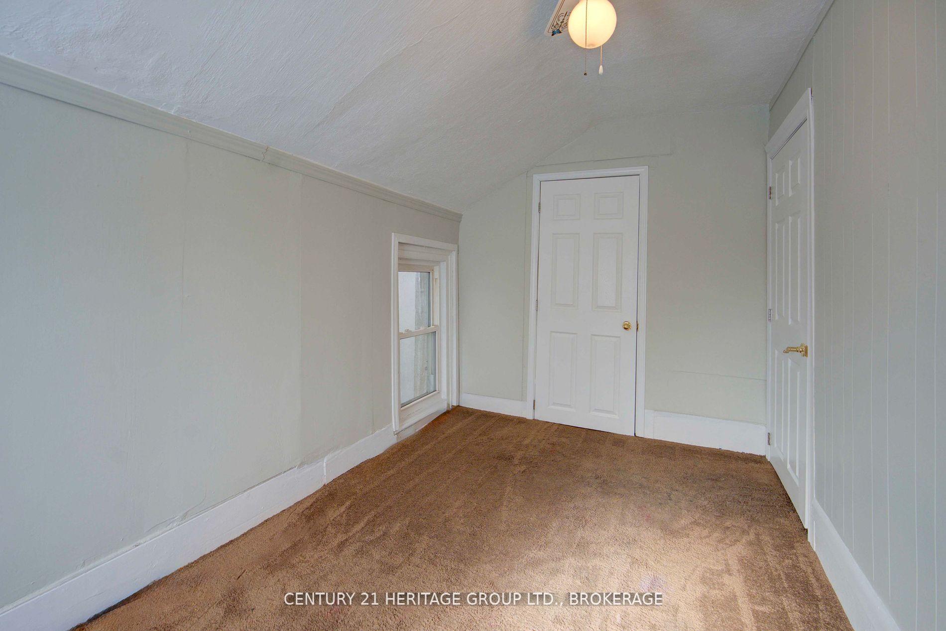 Photo 10 of 243 King Street E, Gananoque — HOMEH