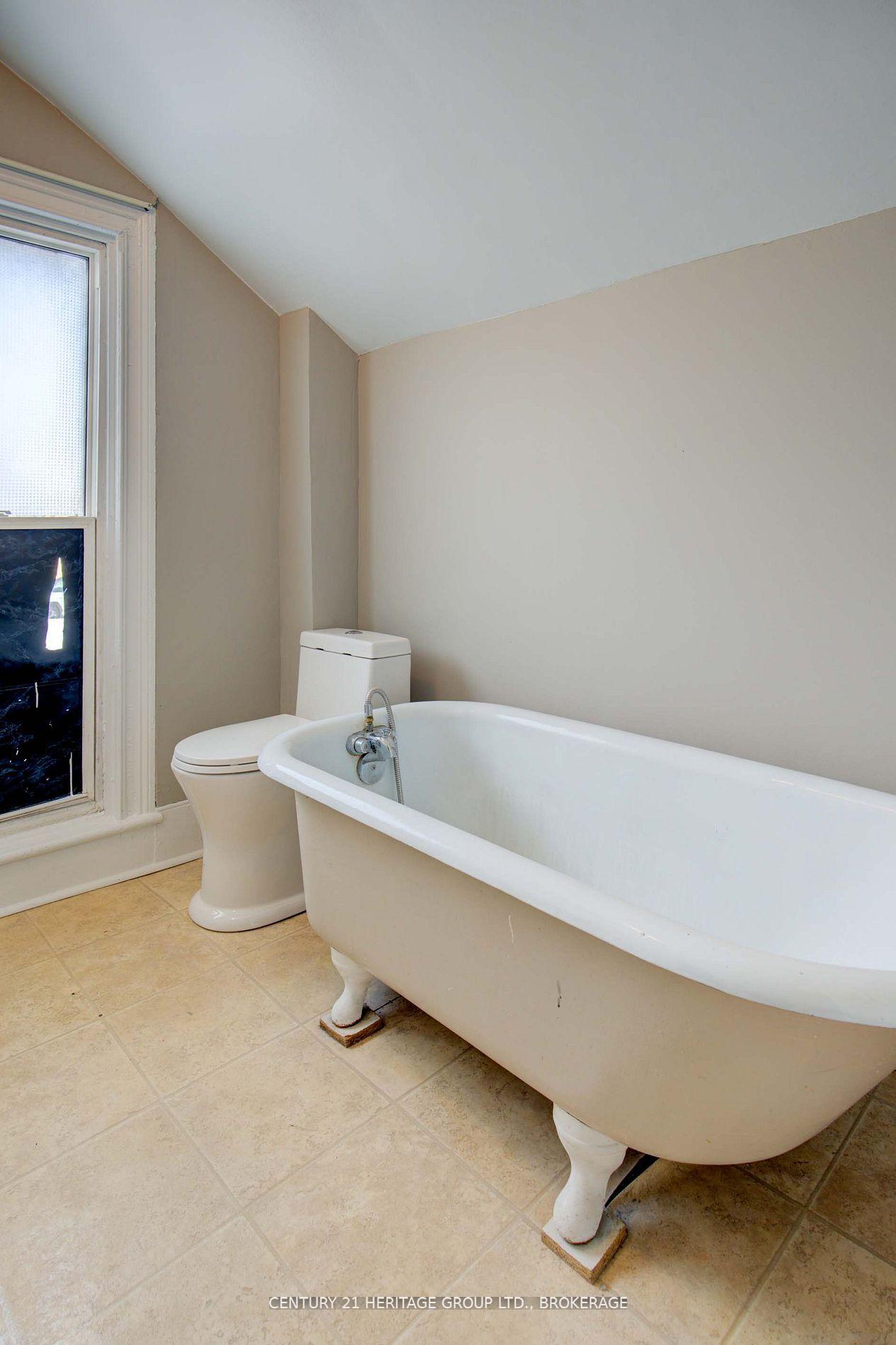 Photo 11 of 243 King Street E, Gananoque — HOMEH