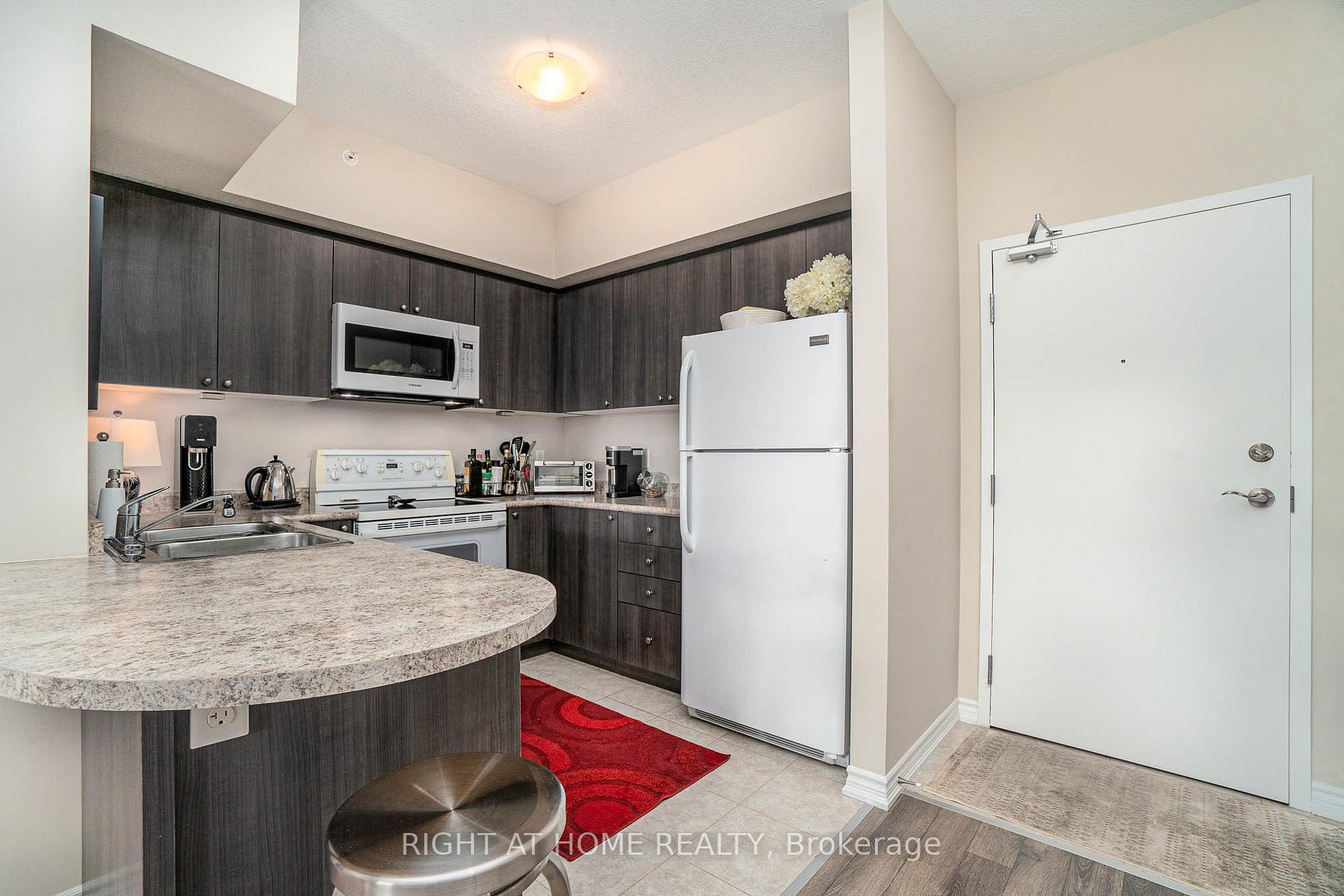 Photo 23 of Unit 305, 5 Greenwich Street, Barrie, Ardagh — HOMEH