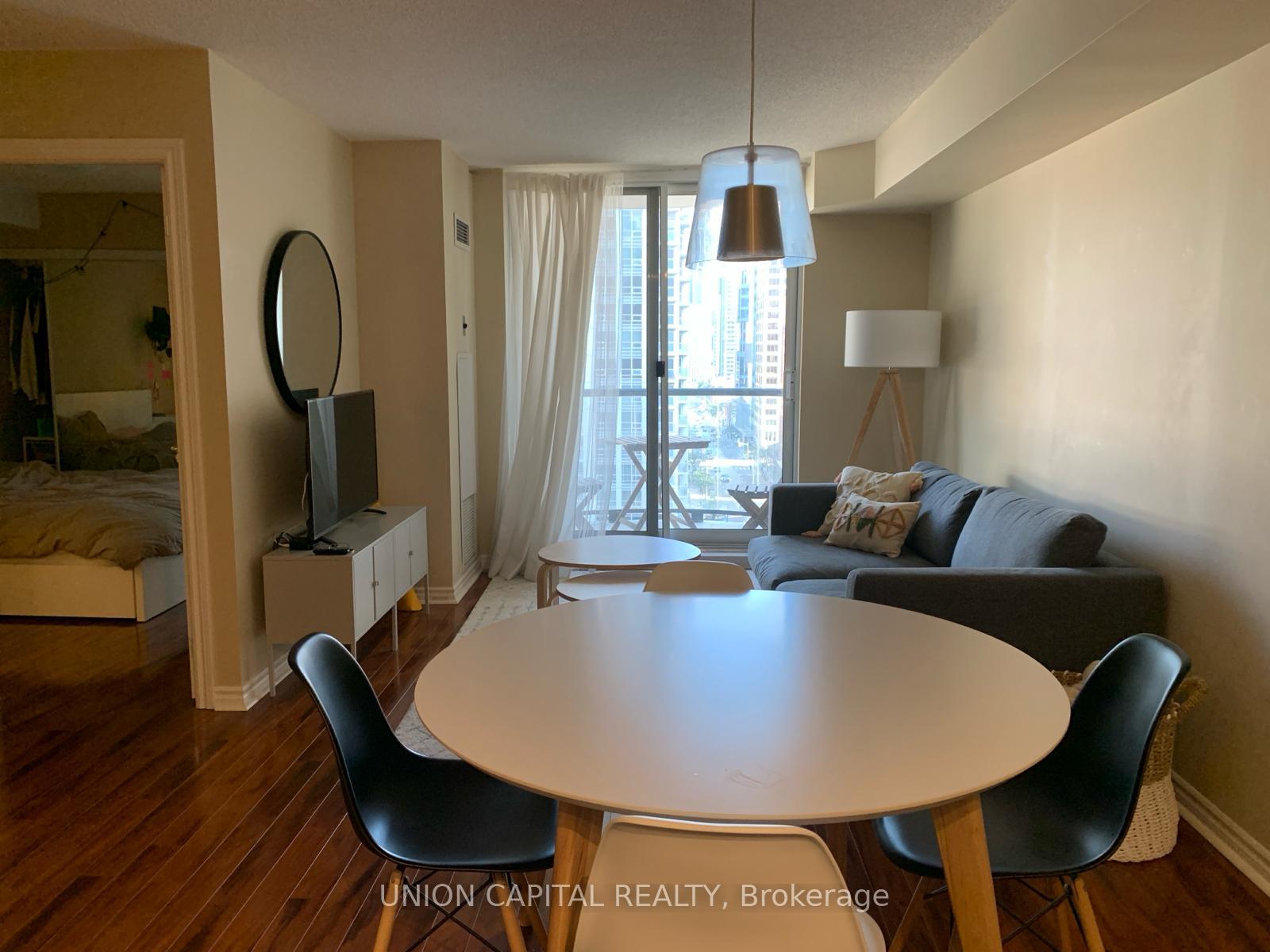 Photo 5 of Unit 1205, 801 Bay Street, Toronto, Bay Street Corridor — HOMEH