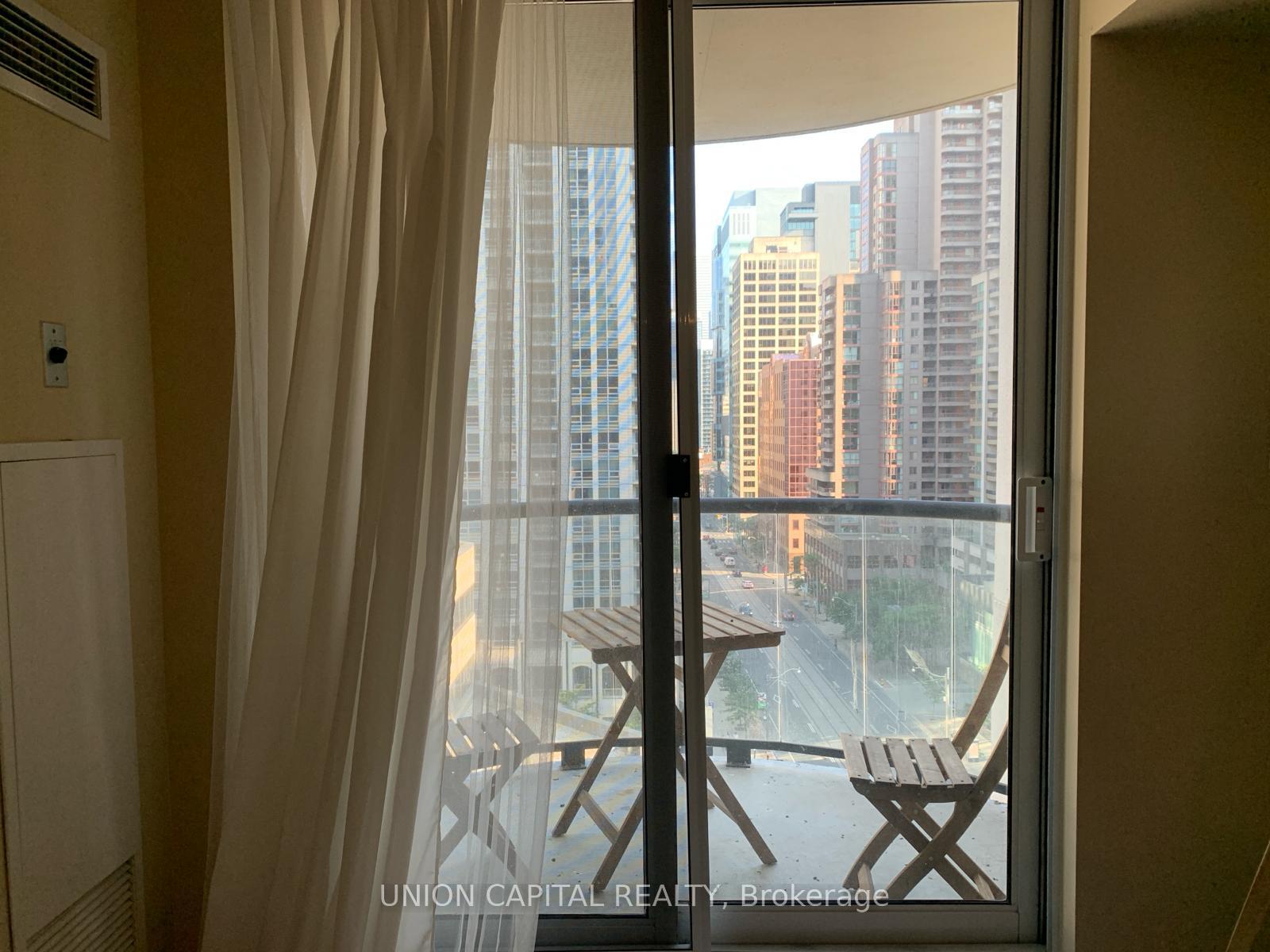 Photo 7 of Unit 1205, 801 Bay Street, Toronto, Bay Street Corridor — HOMEH