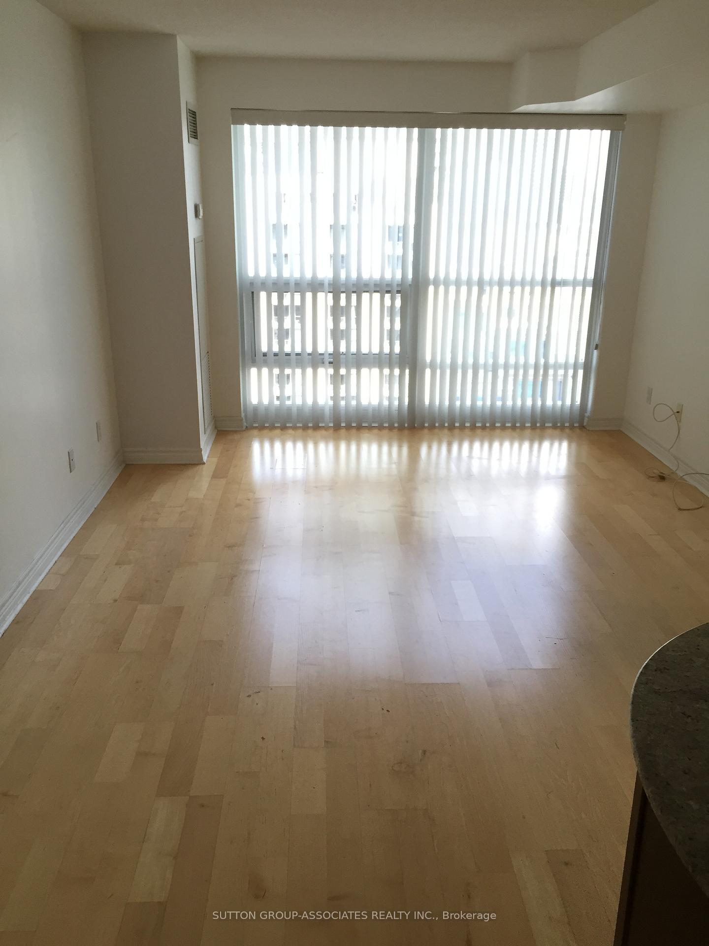 Front of Unit 1914, 763 Bay Street